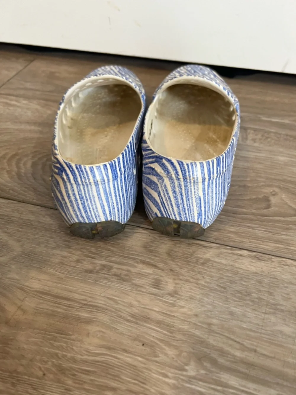 Floafers Crayola 2 Kids Slip On Water Casual Shoes in Blue and White